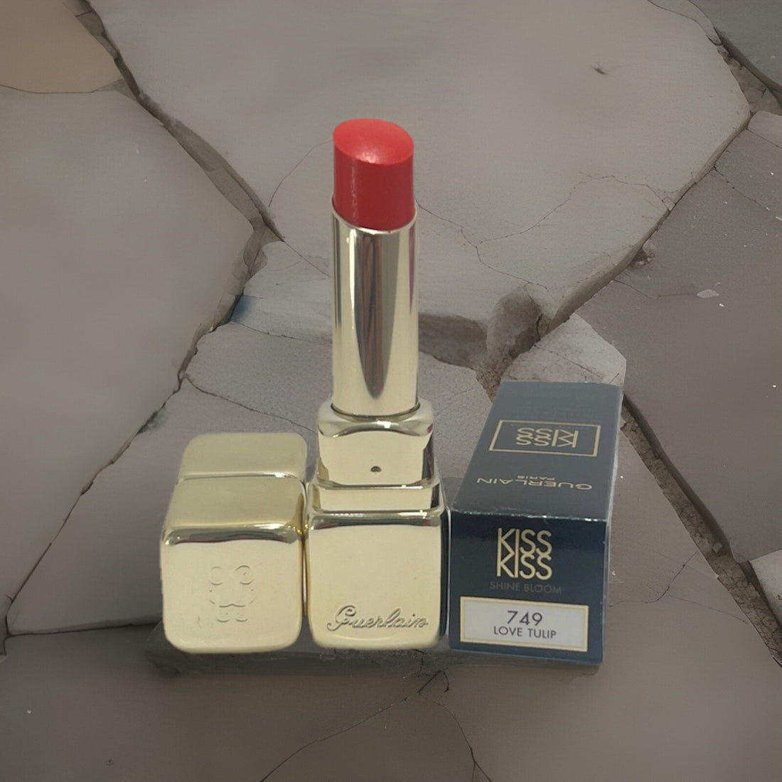 Guerlain KissKiss Shine Bloom Lip Colour 749 Love Tulip New In Box