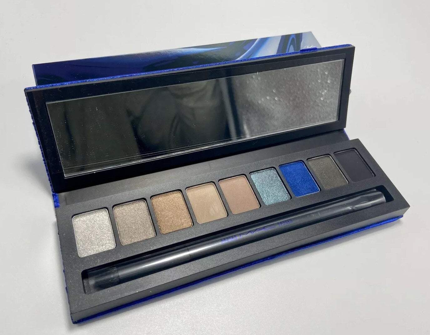 MAC Shiny Pretty Things Eye Party Eyeshadow Palette Smoky, New in Box