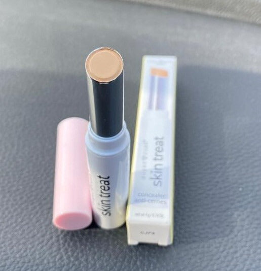 Tarte Skin Treat Concealer Shade LIGHT Fresh And New In Box