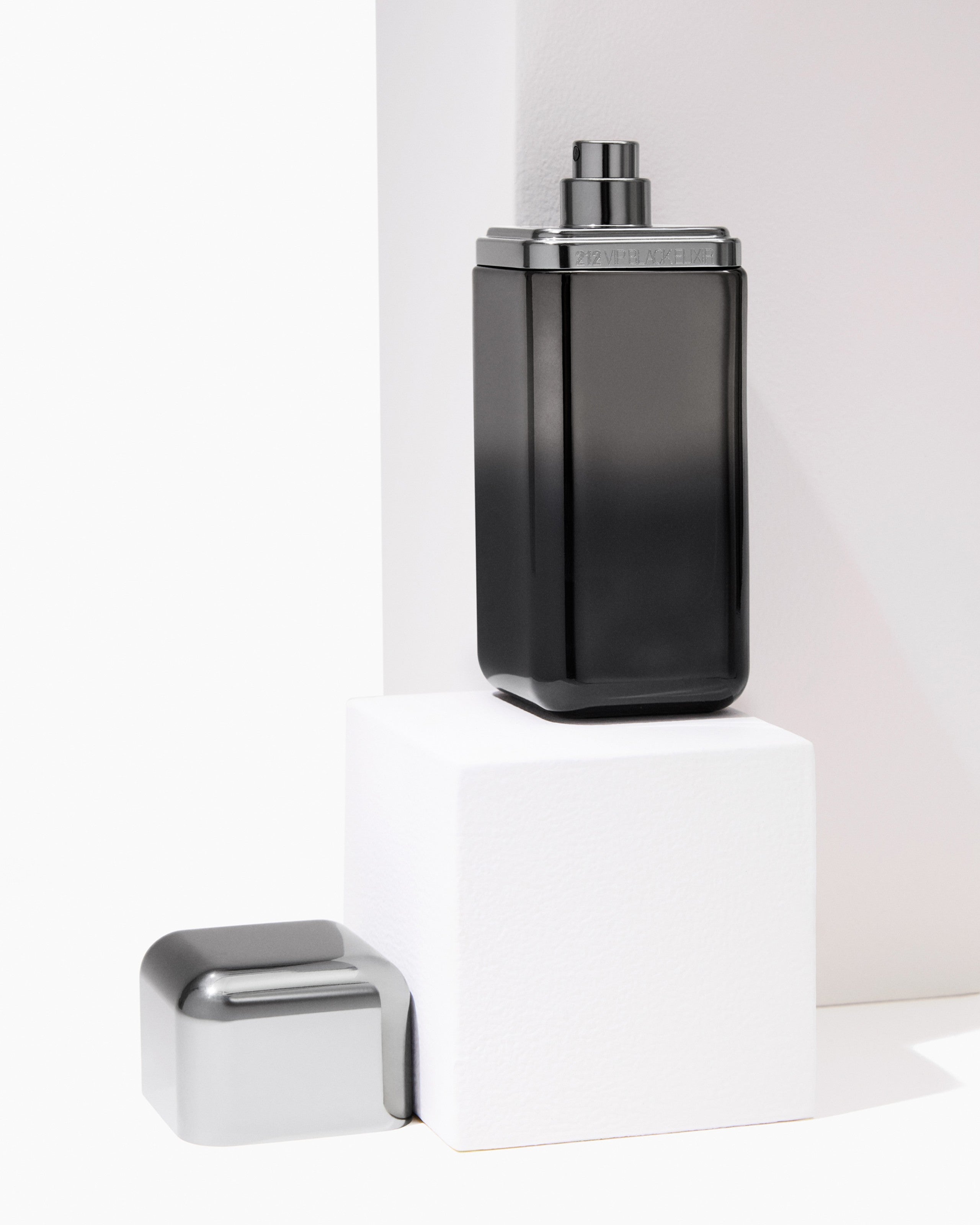 Carolina Herrera 212 VIP Black Elixir Eau de Parfum Men